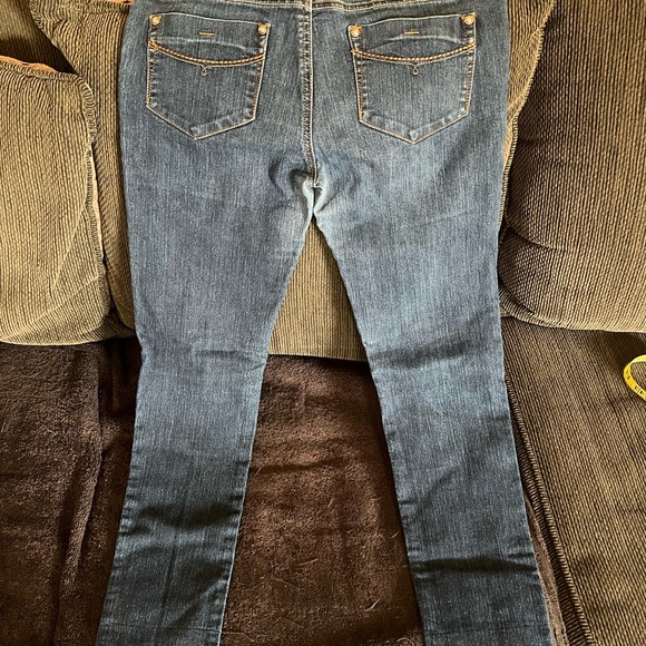 Jeans size 7 - Picture 2 of 7